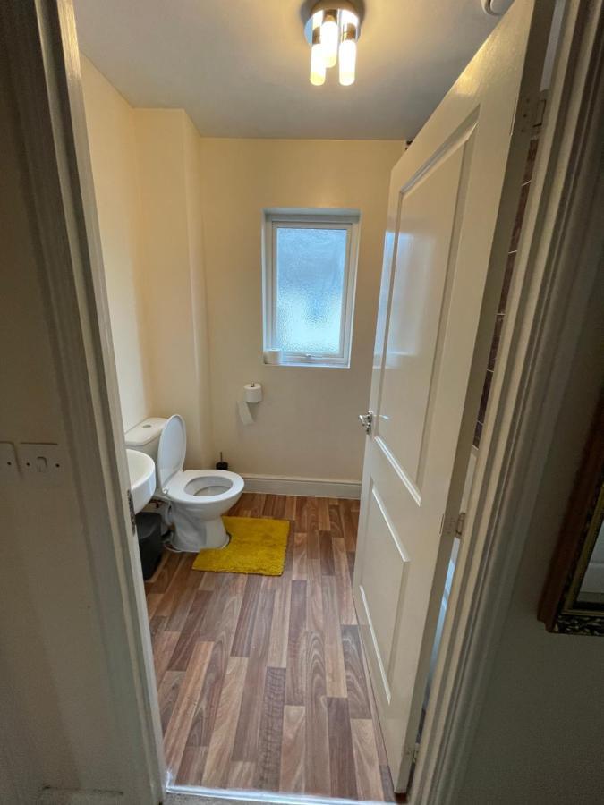 Holiday Home In Cardiff. Sleeps 6 Exteriör bild