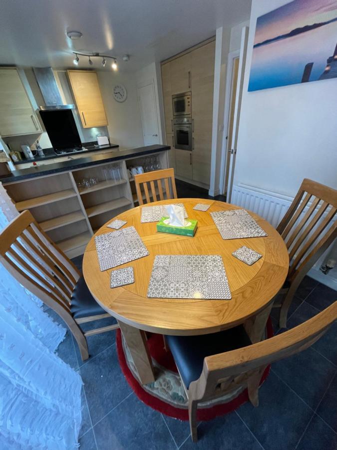 Holiday Home In Cardiff. Sleeps 6 Exteriör bild