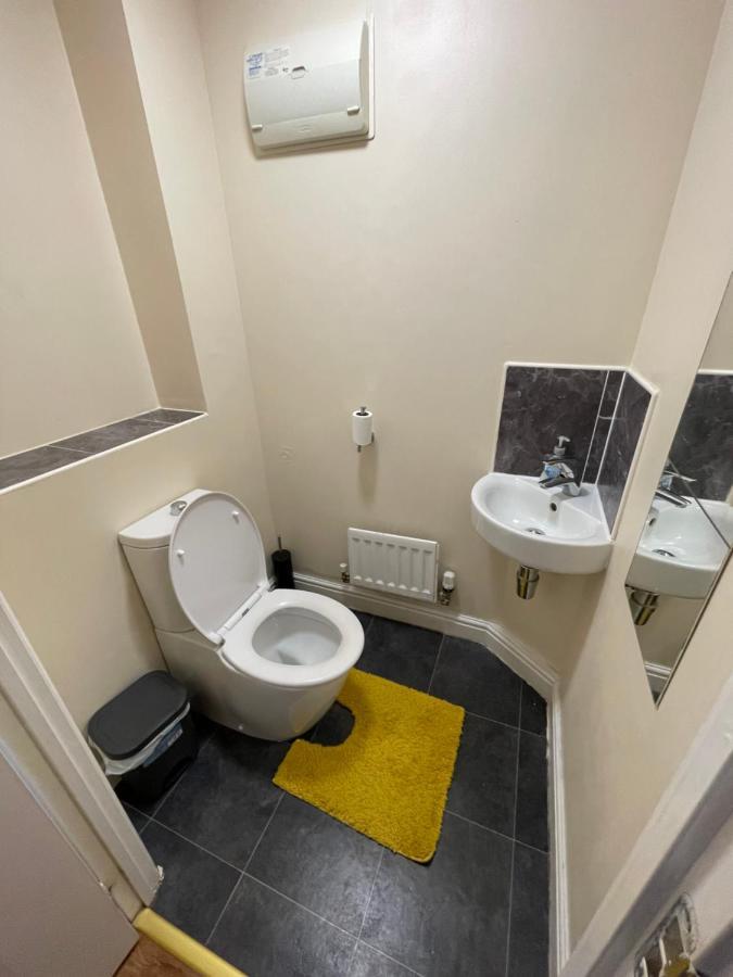 Holiday Home In Cardiff. Sleeps 6 Exteriör bild
