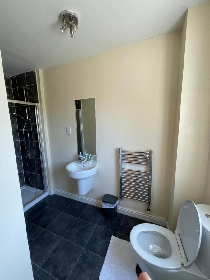 Holiday Home In Cardiff. Sleeps 6 Exteriör bild