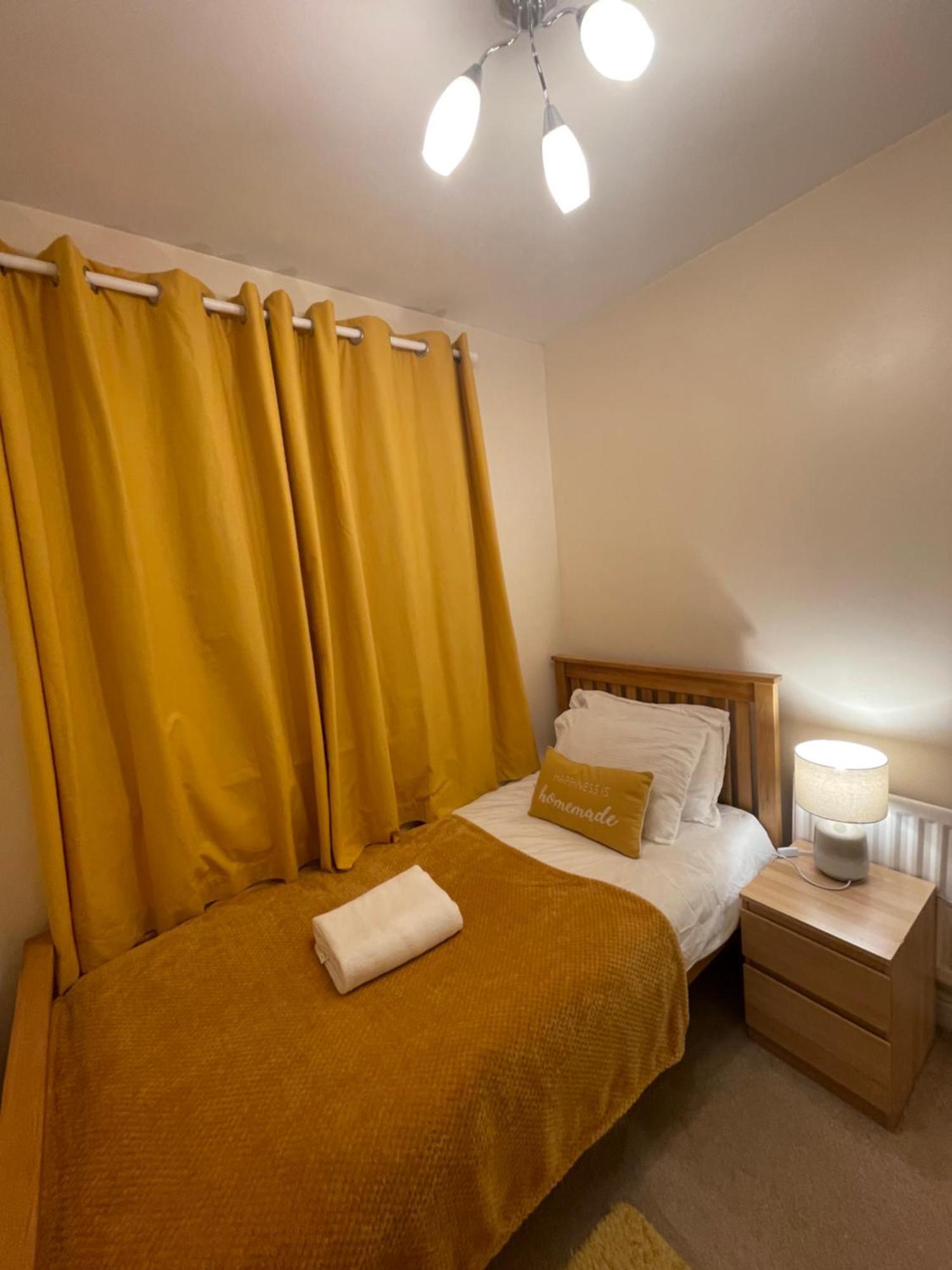 Holiday Home In Cardiff. Sleeps 6 Exteriör bild