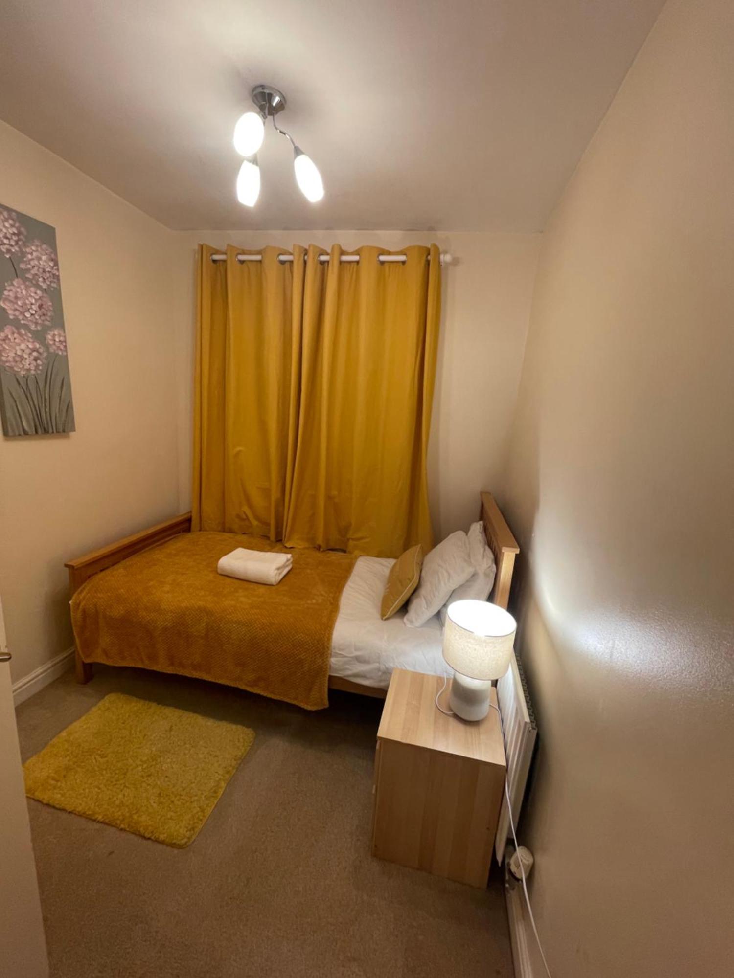 Holiday Home In Cardiff. Sleeps 6 Exteriör bild